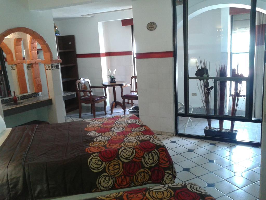 Hotel Terranova Тампико Номер фото
